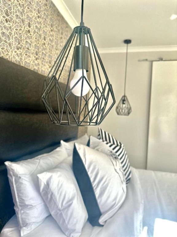 Hideaway Haven, Kapské Město