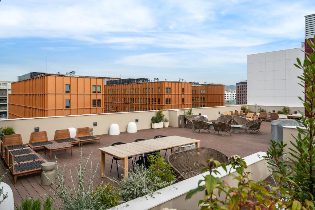 Diagonal Mar Monthly 2BR Pools Parking - 2
