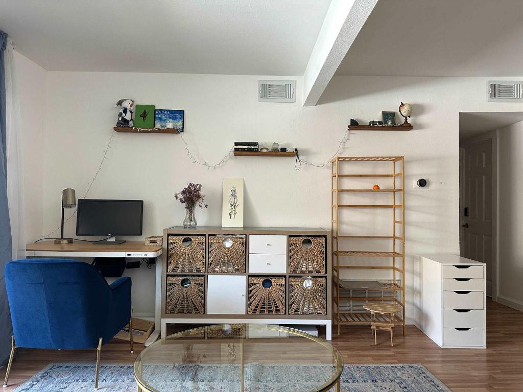 Mixed Gender Shared Room - CoLiving Unit, Austin