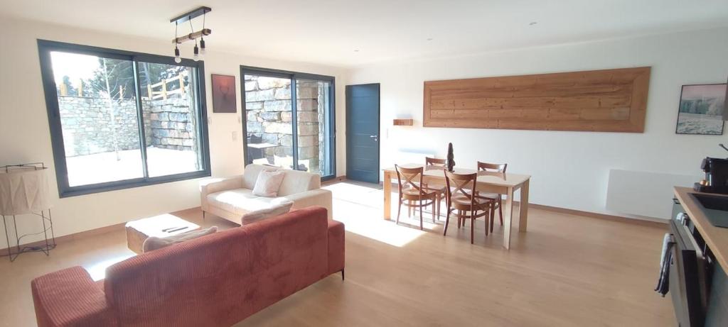 Appartement au cœur de la forêt au calme et proche des pistes et des commodités - 1