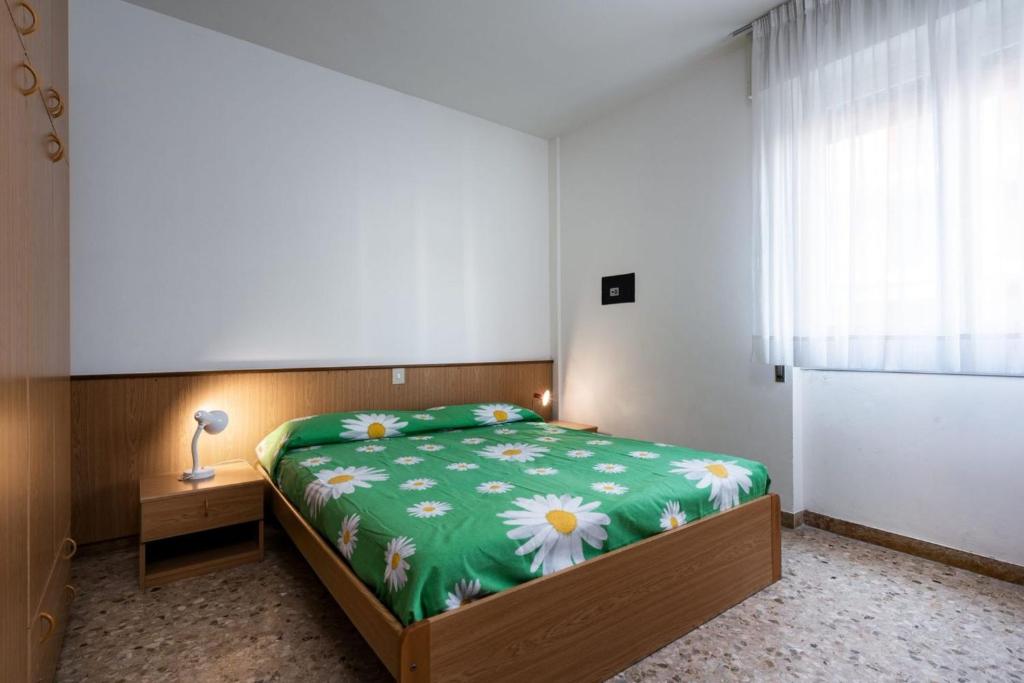 Beachside retreat with terrace in Bibione - 4