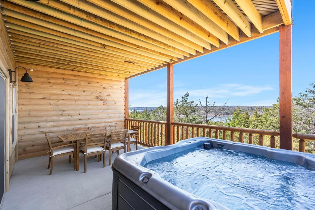 New Log Cabin, Pvt Hot Tub, Free Daily Activities, Shuffleboard, Arcade, Branson
