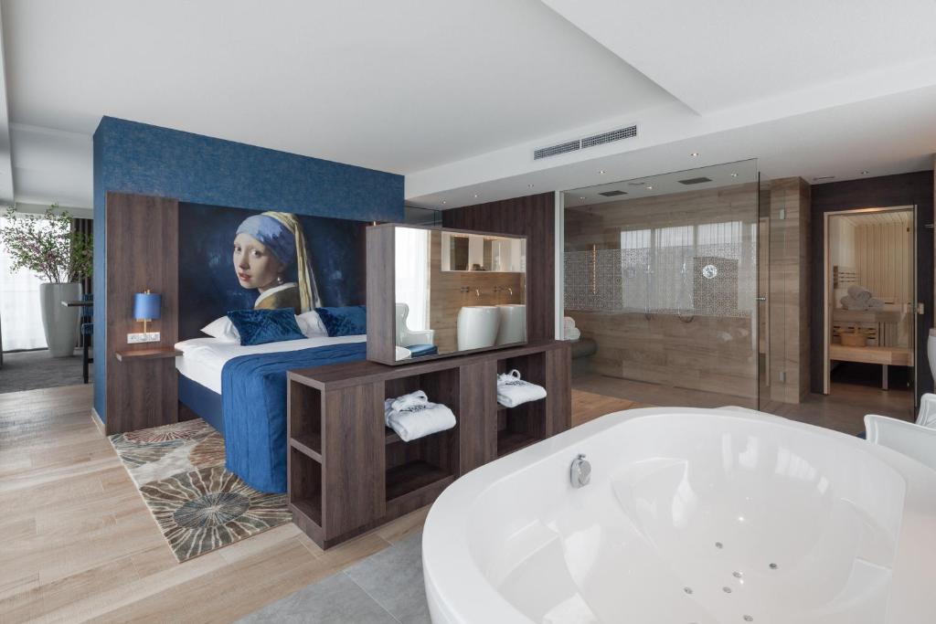 Bathroom, Van der Valk Hotel Haarlem in Haarlem
