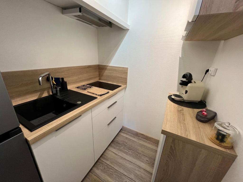 T2 avec terrasse ombragée et parking À 100m de la plage - 2