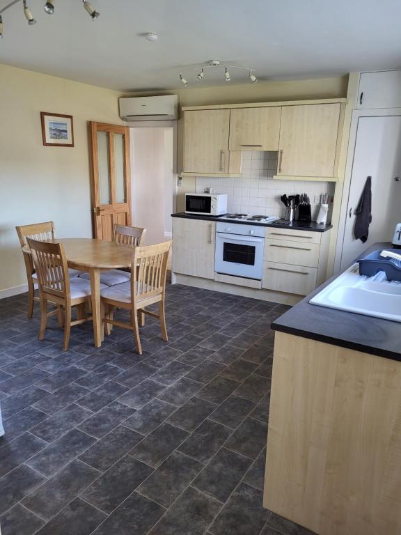 Kirbister Mill Farm Cottage, Orphir photo 3