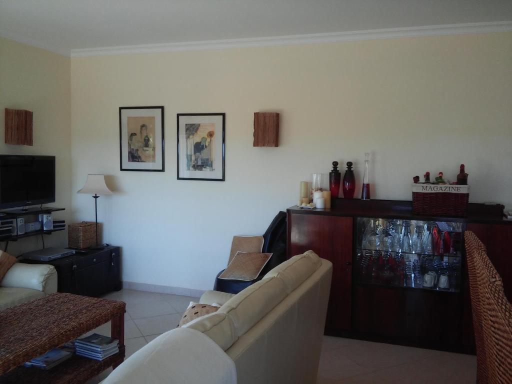 Shared lounge/TV area