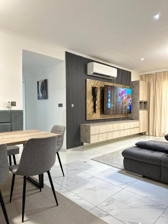 AndBert Lodge Gh, New Weija