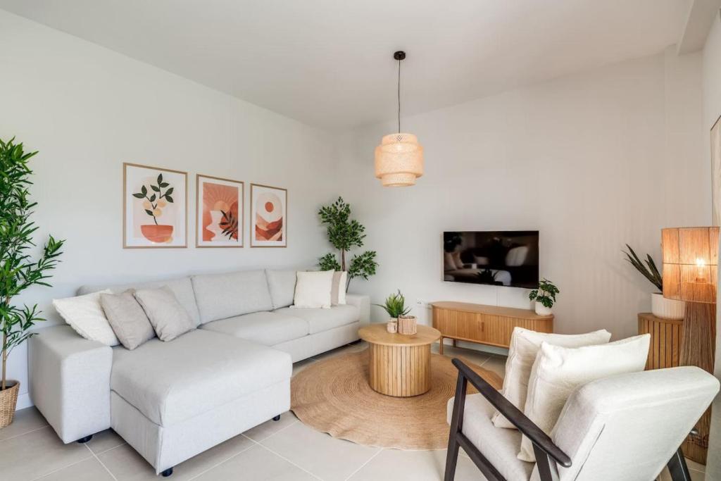 Garden Apartment Aranya - Pool, Gym and CoWorking Space - 4