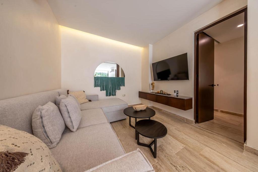 2BR Plunge Pool and Close to Beach - 2