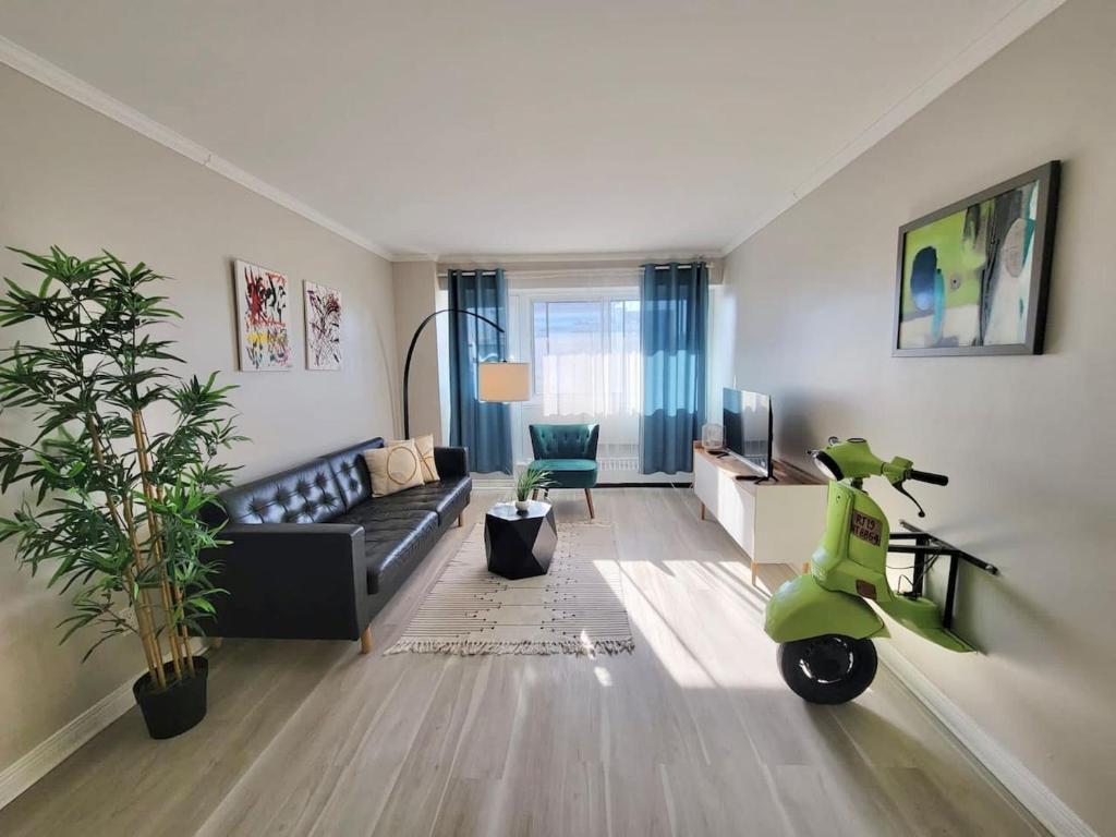 Great unit in downtown with balcony and view, Montreal