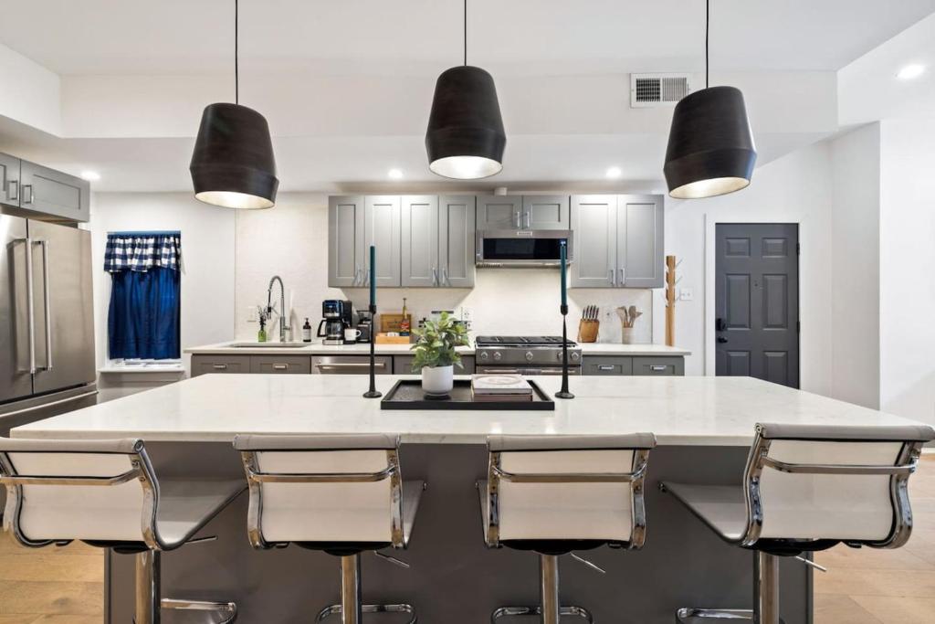 HostWise Stays - The Palo - No Stairs, Mexican War Streets, Family Friendly, Pittsburgh