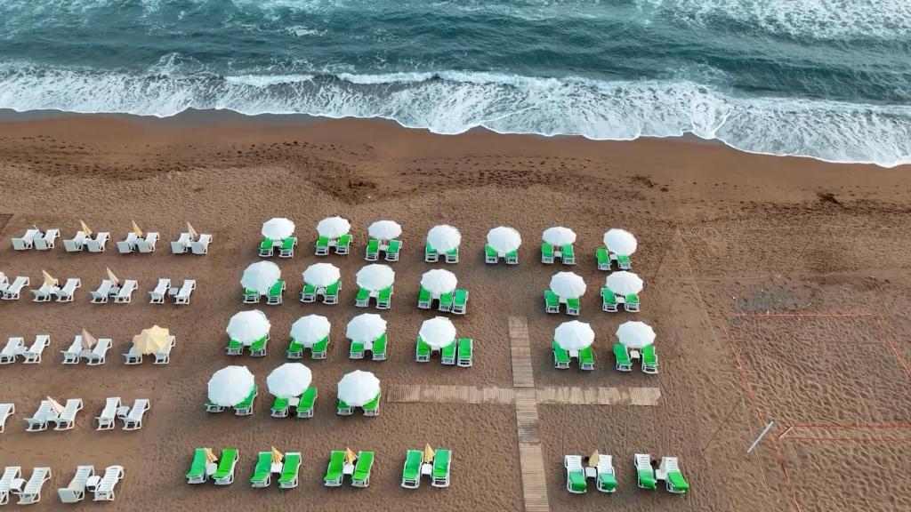 Hotel Dream Of Side — Beach in Side