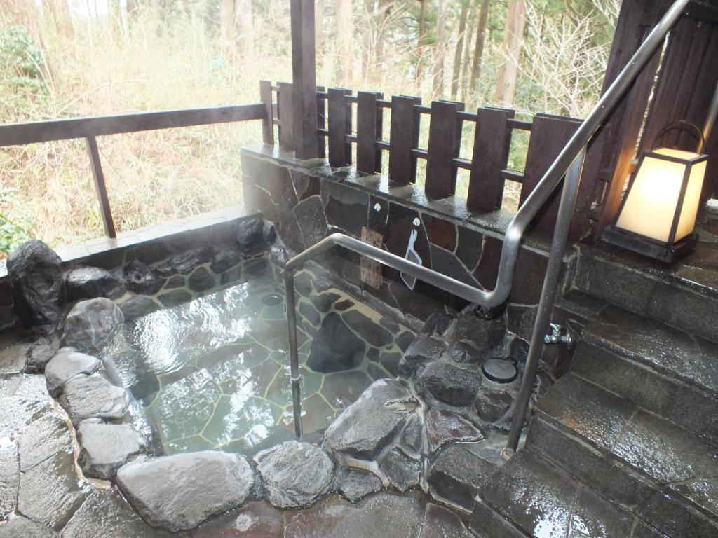Hot spring bath
