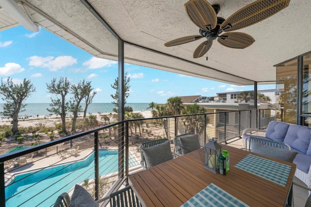 Pine Cove #304, Ybel