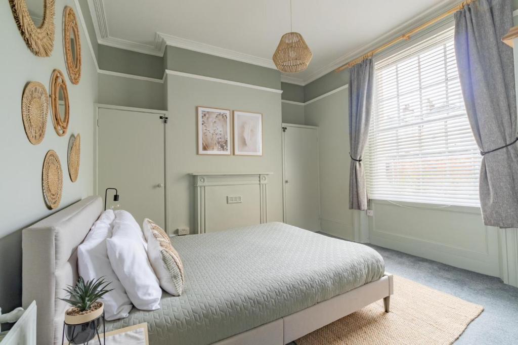 Montpellier Villa, Cheltenham photo 6