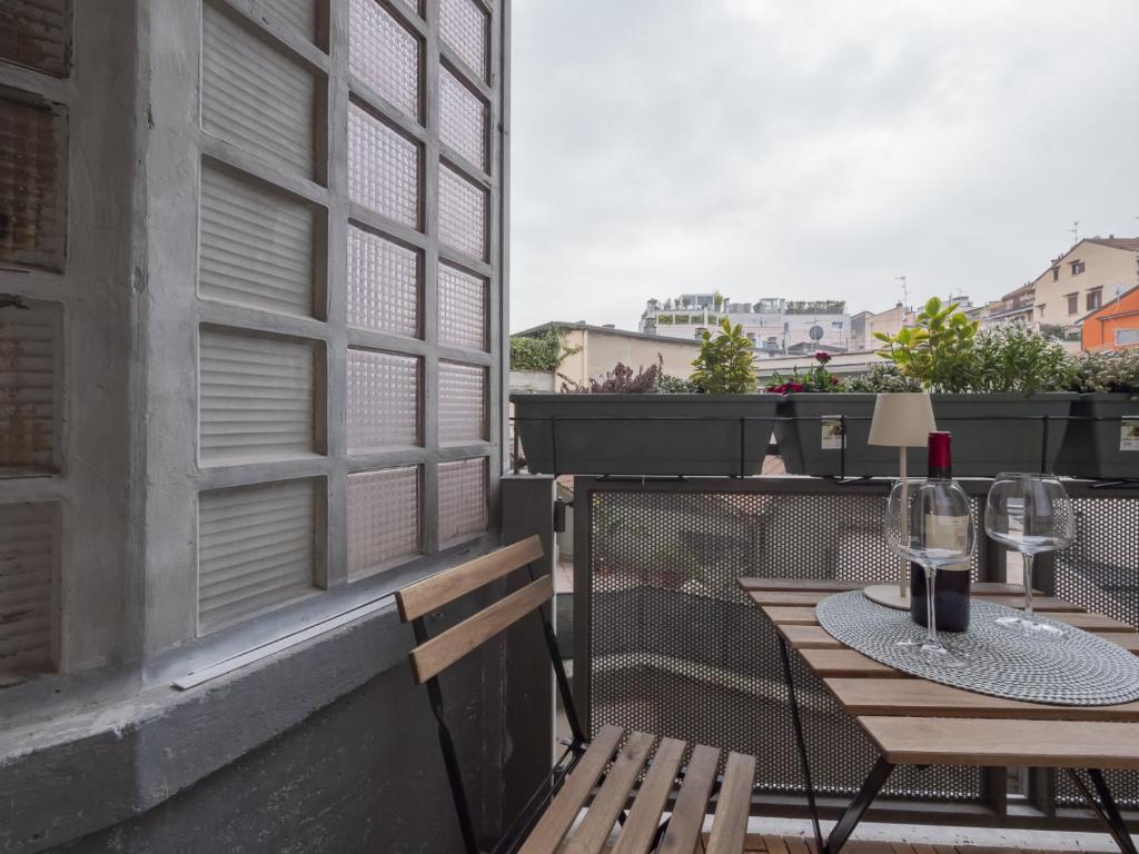 Spacious 2BDR with balcony Arco-Sempione Area, by Rentopolis - 3