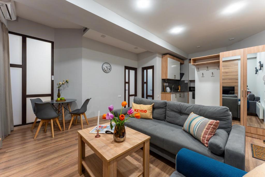 Apartment KeyGo #0128 key to the center of Yerevan, Jerevan