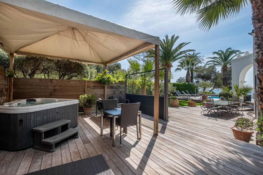 Facilities, La Villa Mauresque in Saint-Raphael