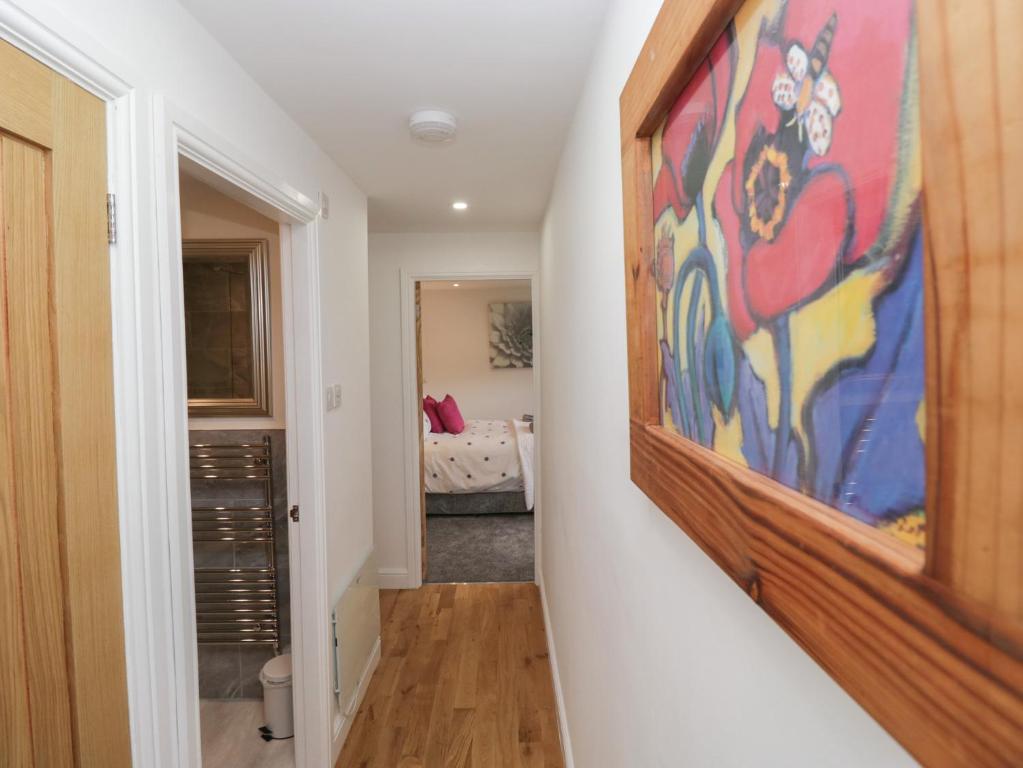 Yewdale View Apartment - photo 4
