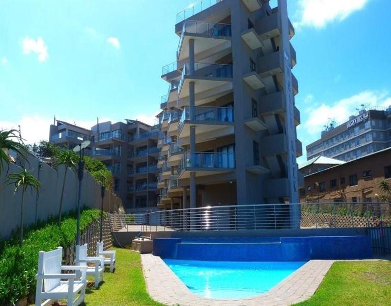 Whale Rock 4, Margate