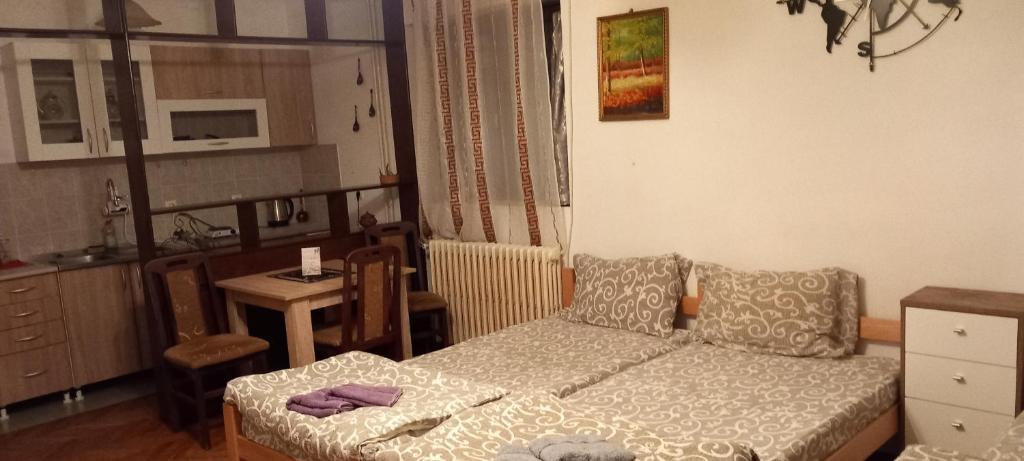 rm castell apartments - 4