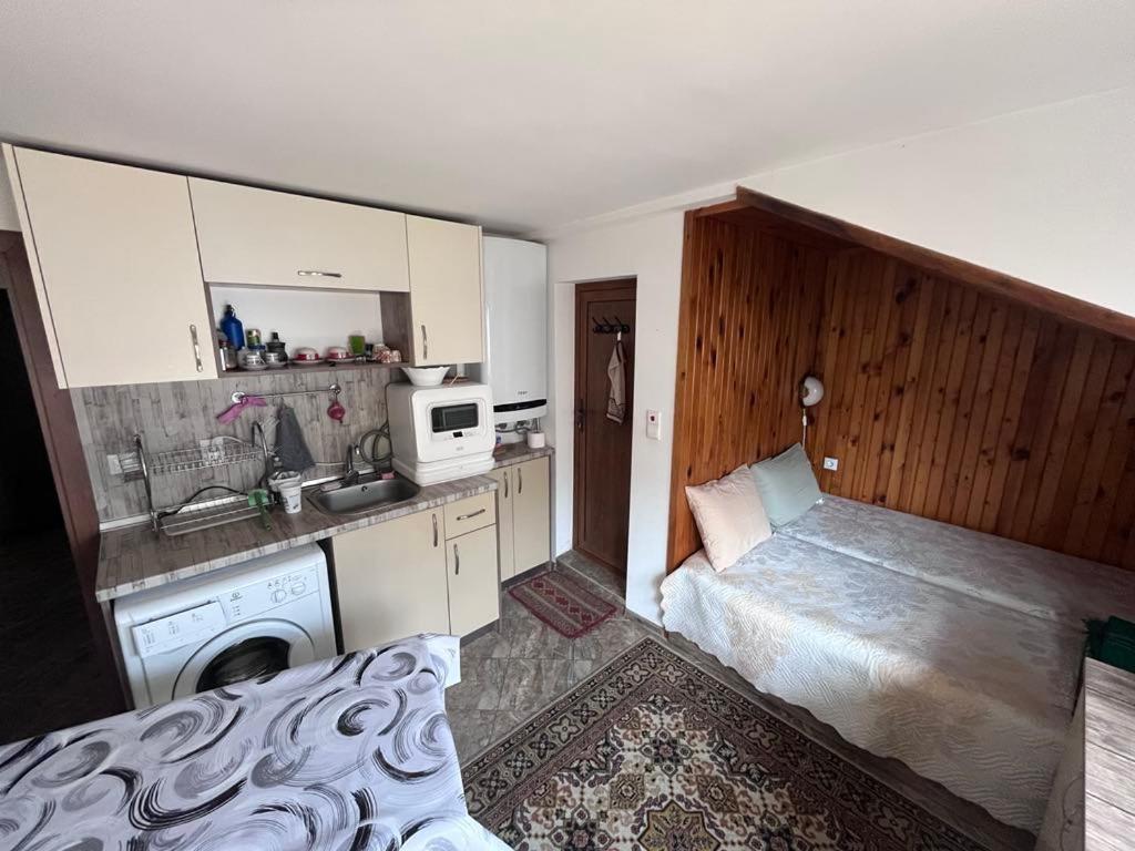 Studio 007 с градинка, Burgas