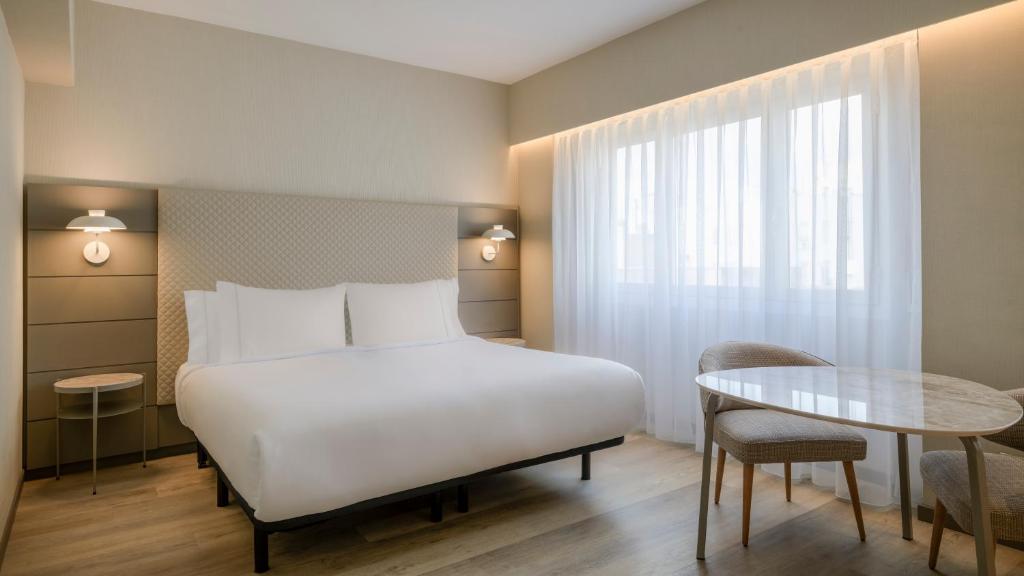 AC Hotel Carlton Madrid by Marriott - 2