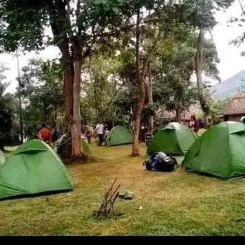 Mwamba Tourist Beach & Safari's, Fort Portal