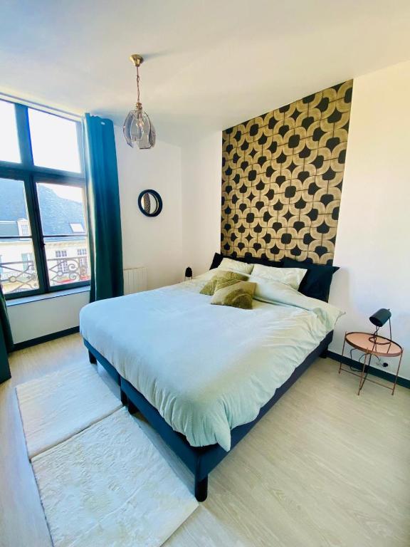 Le Cinq, Appartement de charme Place Saint Pierre Saumur - 2