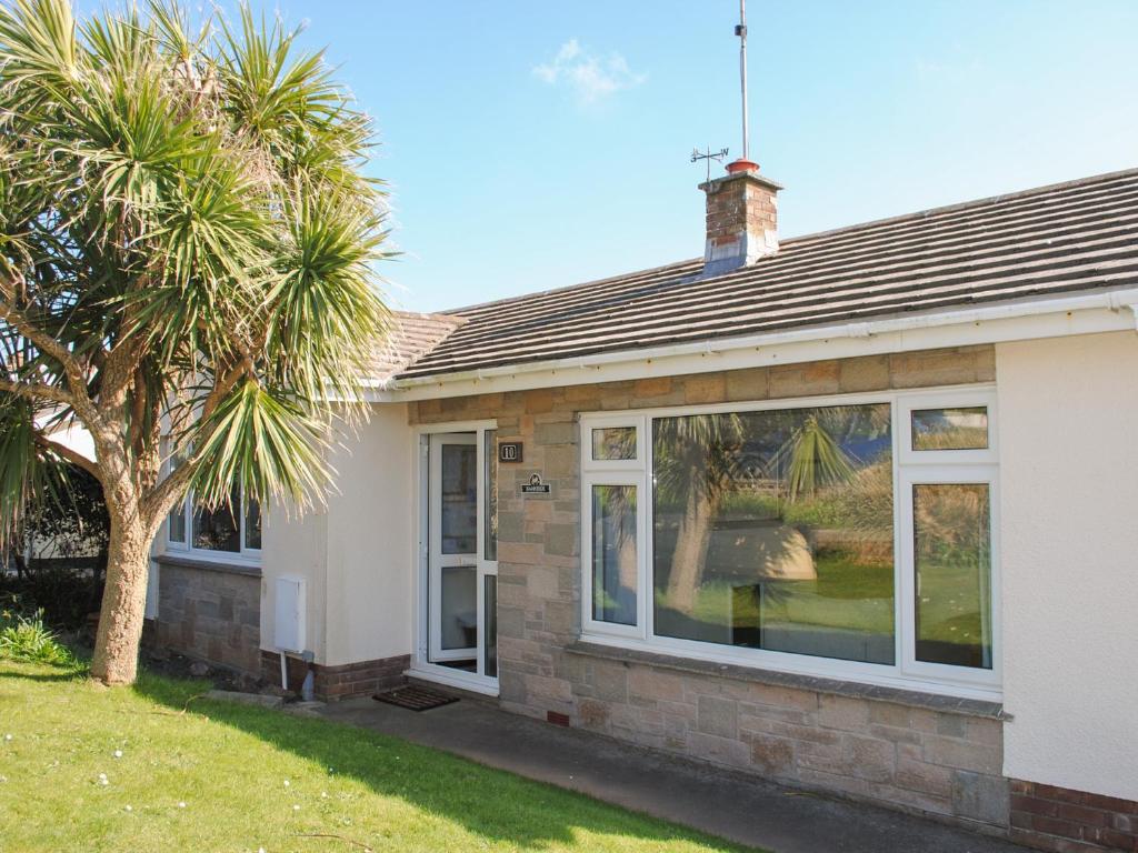 Bankside, Kingsbridge