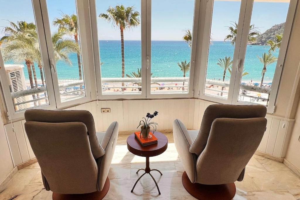 The Beach at Home, Albir