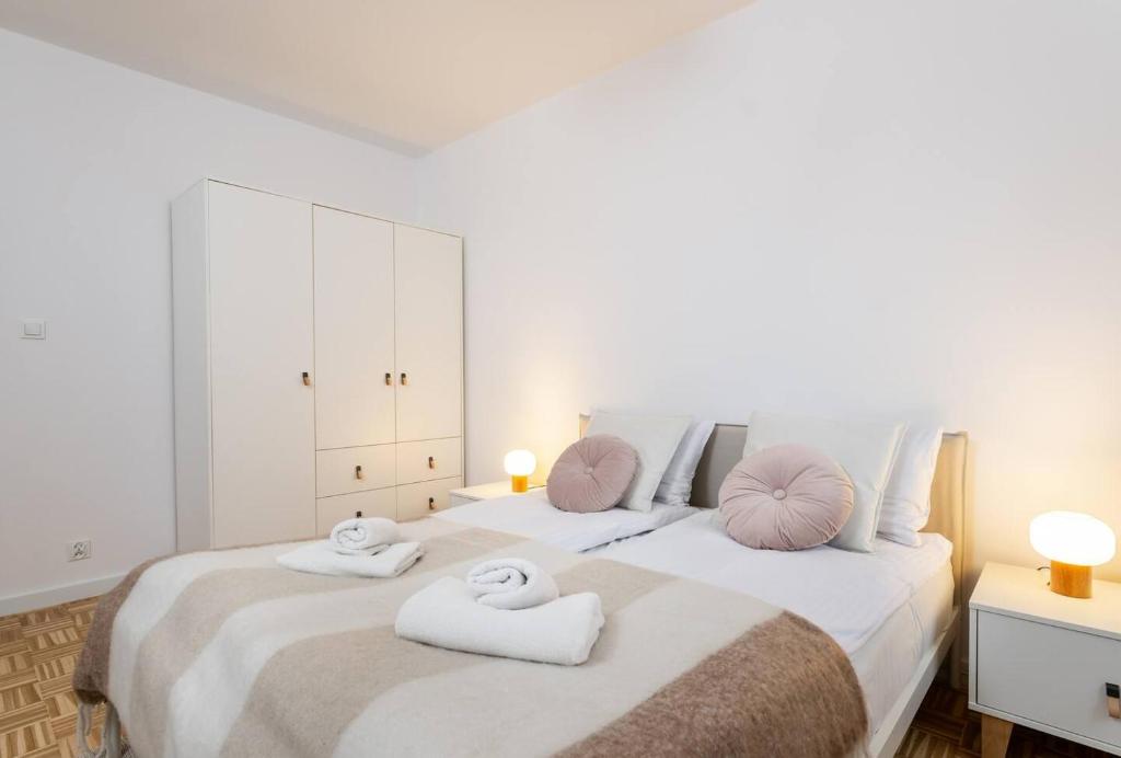 Creme De La Creme 2 Bedroom Apartment Mokotow, Warszawa