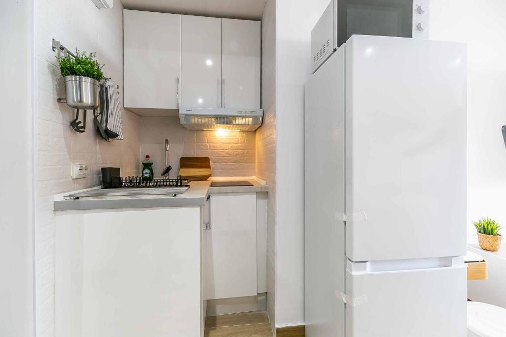 Apartamento reformado familiar, piscina y centro - 5