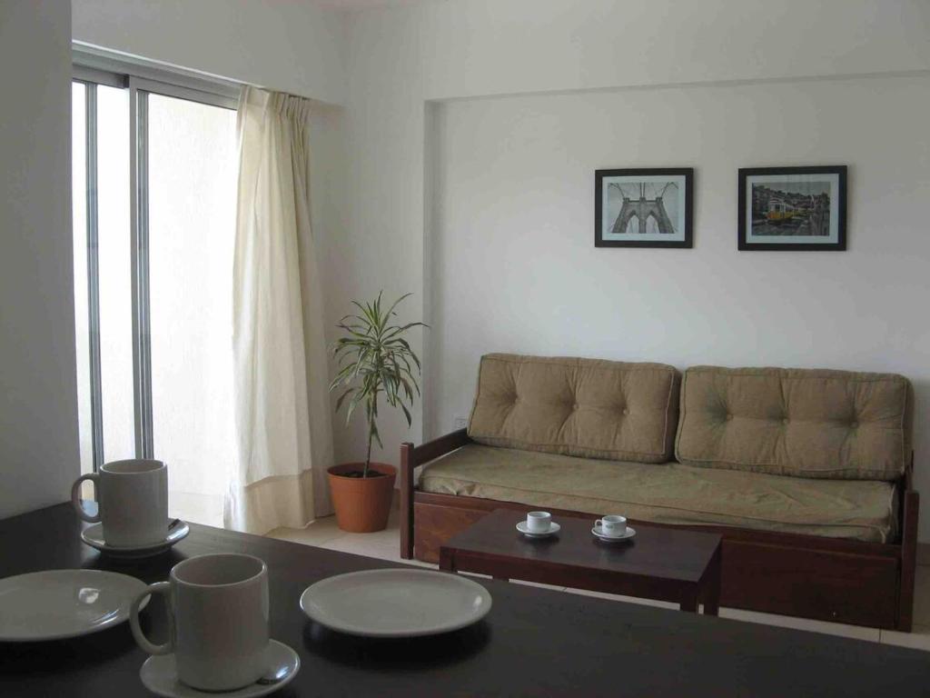 Departamento en el centro, zona tranquila - 1