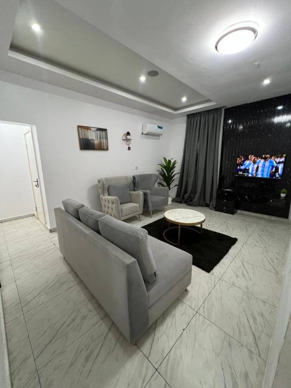 Glides Room and Parlour, Lekki