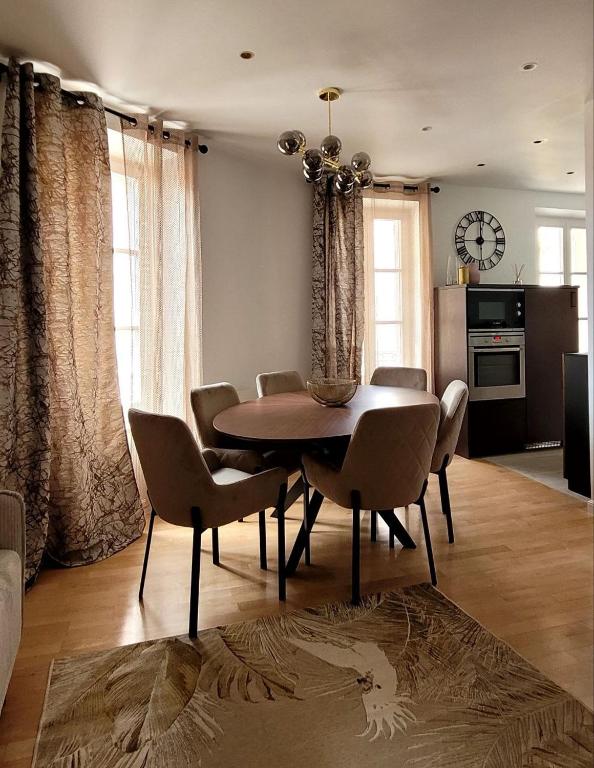 Newly renovated 3-rooms apartment in the heart of old Cannes, up to 6 persons - 2