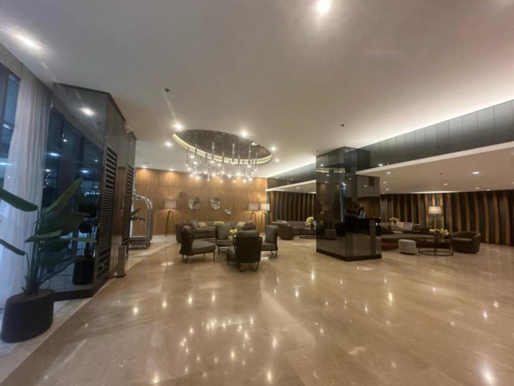Shore 2 Residence Condo Staycation, Manila