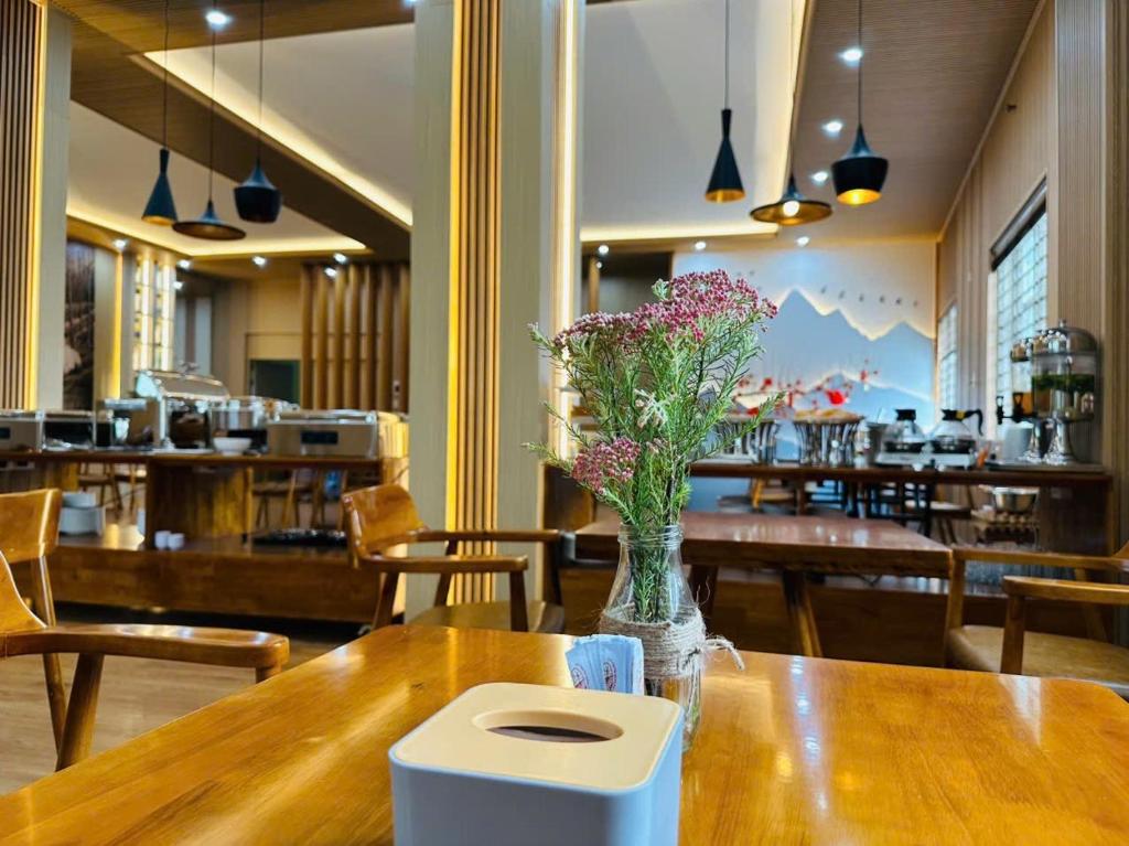 Khách sạn lê lợi