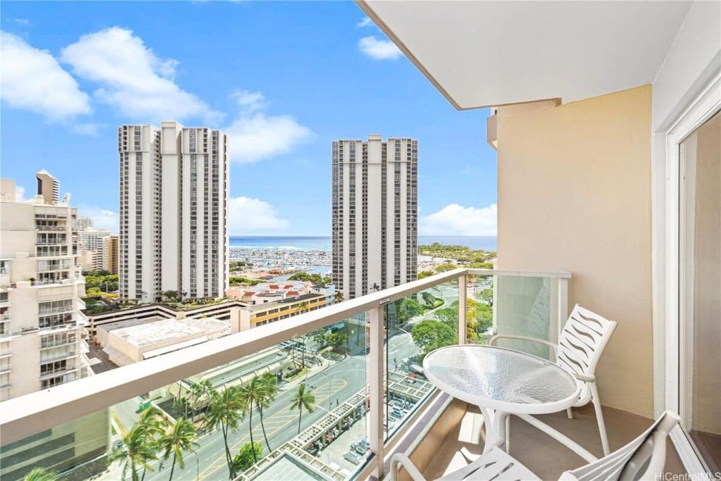 Ocean View Studio w Balcony 2318, Honolulu