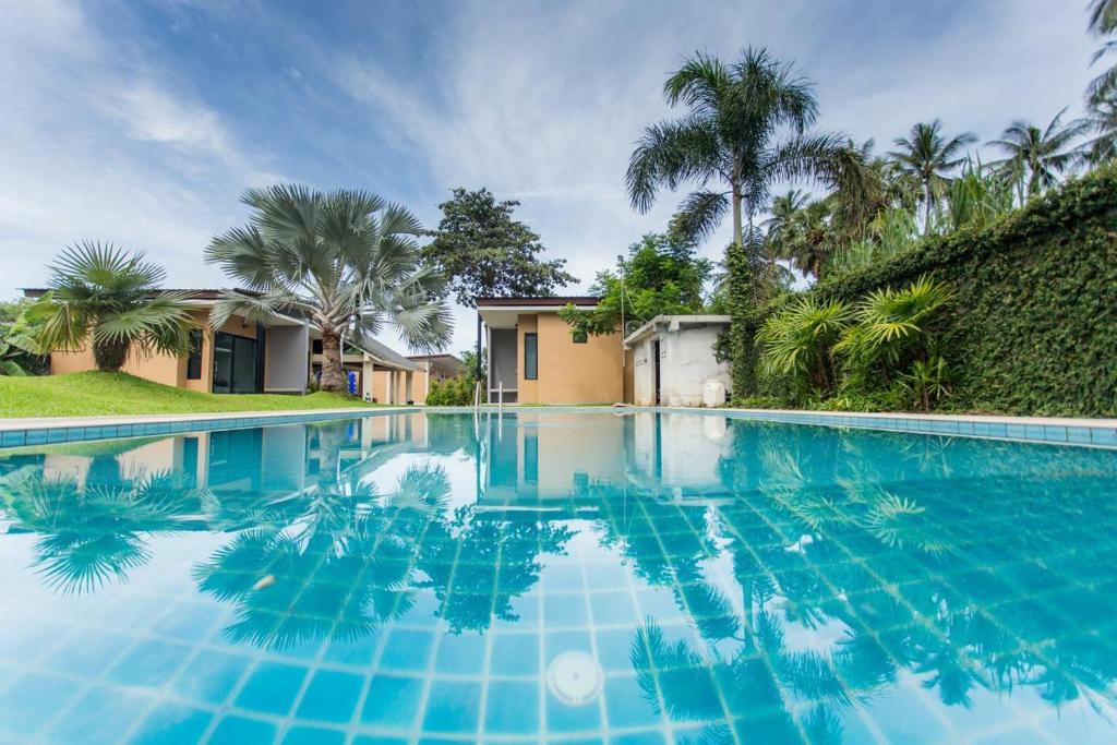 3 TIGERS Resort & Hostel, Amphoe Koh Samui