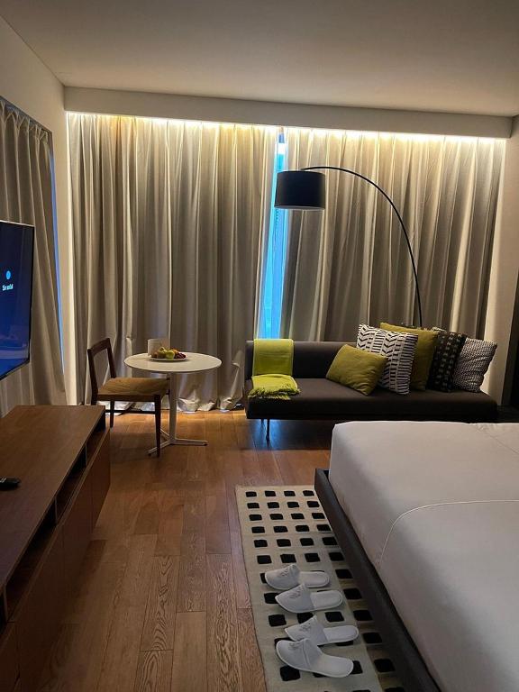 suite - 4