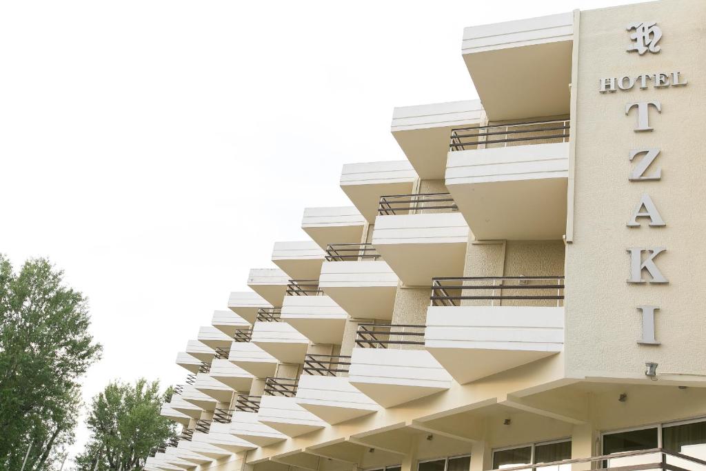 Tzaki hotel &amp; restaurant Patras — Hotel in Patra