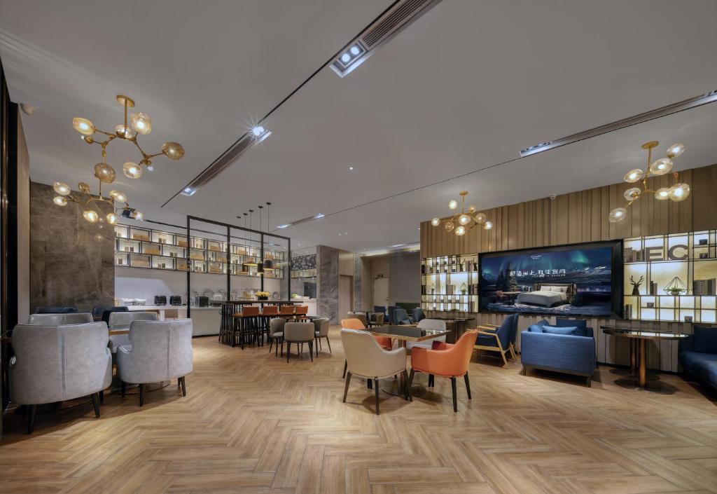 エチャーム ホテル カンチョウ ナンジョウ メトロ ステーション パーチョウ インターナショナル エキシビション センター (Echarm Hotel Guangzhou Nanzhou Metro Station Pazhou International Exhibition Center) レストラン