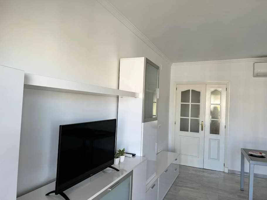 1 rooms con garaje frente Puerto Estepona - 1