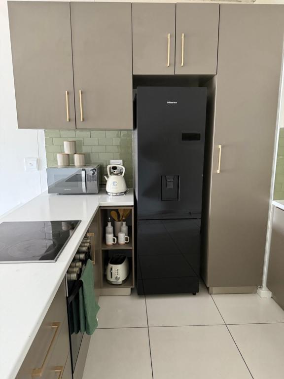 Vijas Haven, Windhoek