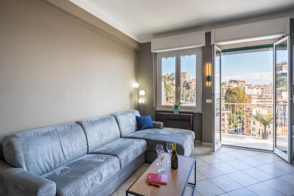 GuestHost - Sea View Retreat - Steps from City Center - 3