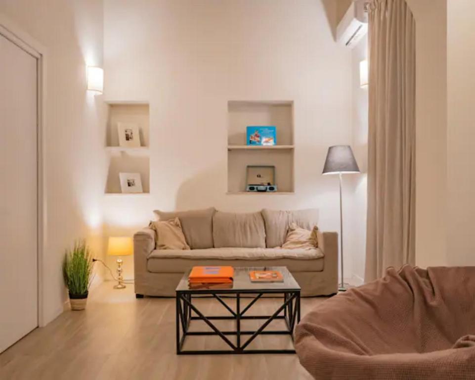 Central Garibaldi Apartment , Intrho - 2