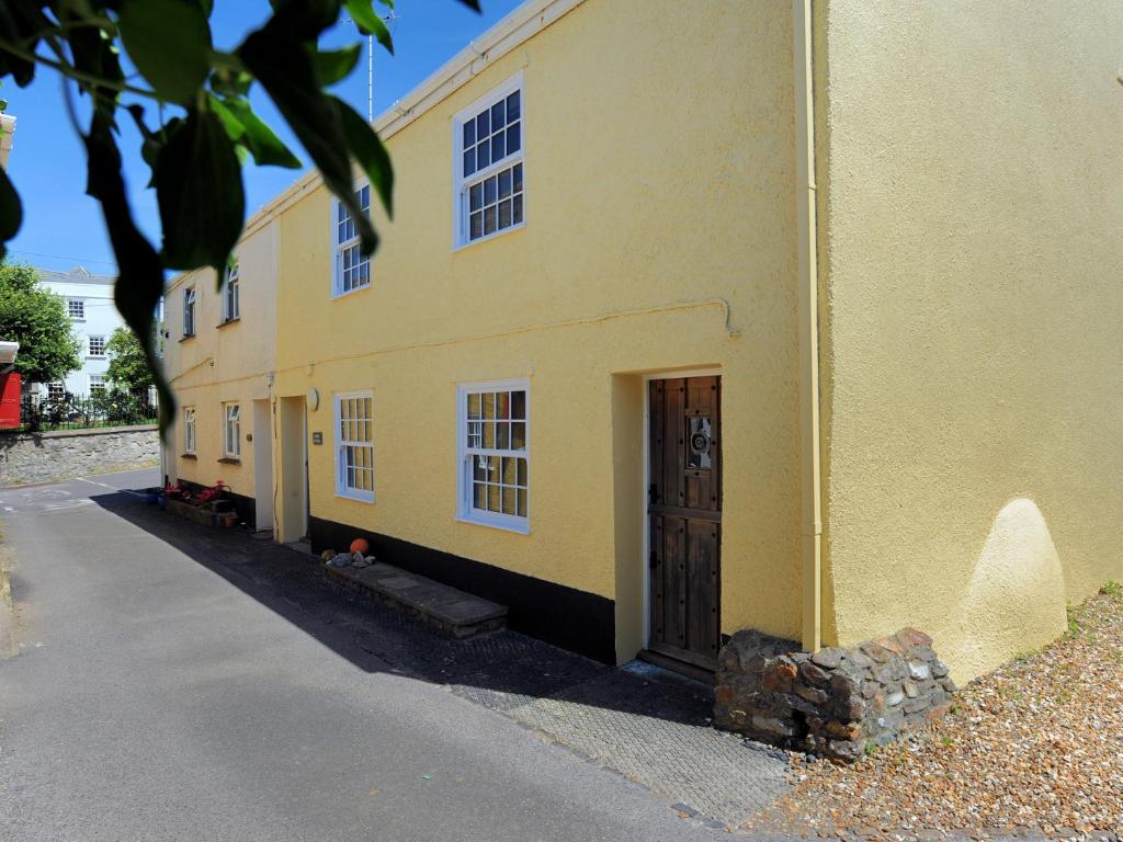 45 Georges Square, Lyme Regis