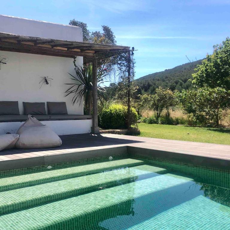 charming studio in the house of Envi's house, Sant Josep