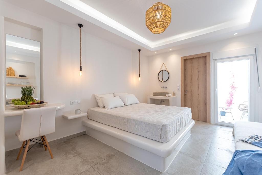 Astergis Collection I MK Elegant Suite, Naxos Chora